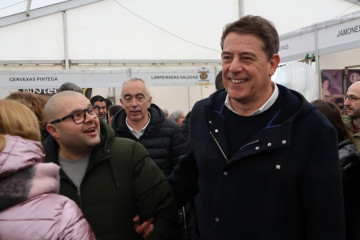 El secretario xeral del PSdeG, José Ramón Gómez Besteiro, en la Feira do Butelo de A Fonsagrada (Lugo)