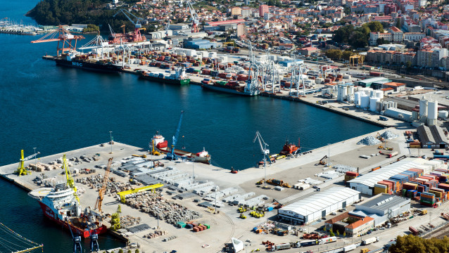 Archivo - Vista área del Puerto de Vigo.