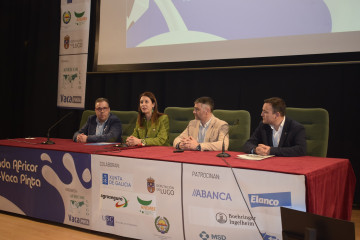 La titular do Medio Rural, Maria José Gómez, en una jornada sobre el sector lácteo gallego organizada por la Asociación Provincial de Ganaderos de Lugo para el Control de Rendimientos (Africor) y 