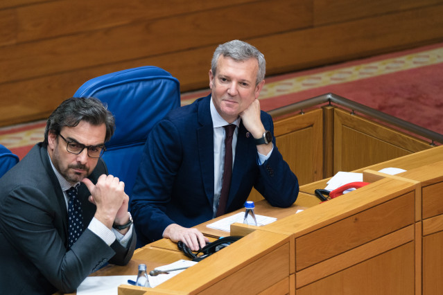 El presidente de la Xunta, Alfonso Rueda, durante la sesión de control.