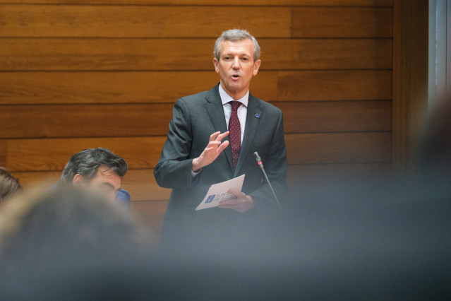 El presidente de la Xunta, Alfonso Rueda, en la sesión de control.