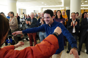 El nuevo secretario de UGT Galicia, Cristóbal Medeiros, llega a la la clausura del 14º Congreso UGT Galicia, a 27 de febrero de 2025, en Santiago de Compostela, A Coruña, Galicia (España). UGT Gal