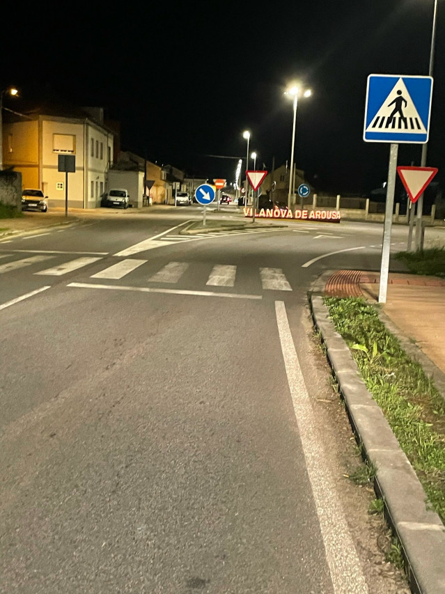 Xunta termina la renovación de la iluminación en la senda de la carretera que comunica Vilanova y Vilagarcía de Arousa