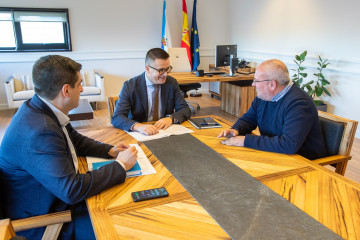 La Xunta y el Concello de Ribadavia estudian crear un plan de eventos comerciales en su casco histórico.