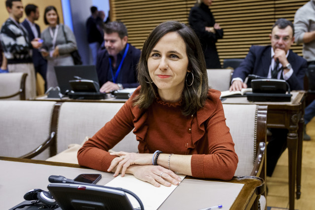 La secretaria general de Podemos, Ione Belarra, durante la comparecencia del expresidente del Gobierno Mariano Rajoy en la comisión de Investigación sobre la denominada 