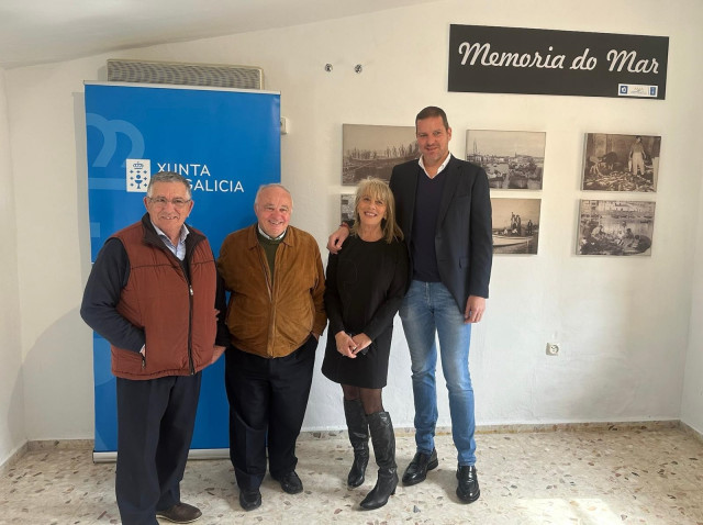 El conselleiro de Cultura, Lingua y Xuventude, José López Campos, durante la presentación este viernes del proyecto fotgráfico 'Memorias do mar de Galicia' en El Puerto de Santamaría (Cádiz)