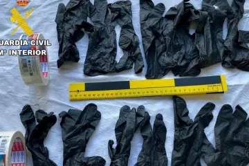 Material incautado a las acusadas del intento de homicidio en Boiro