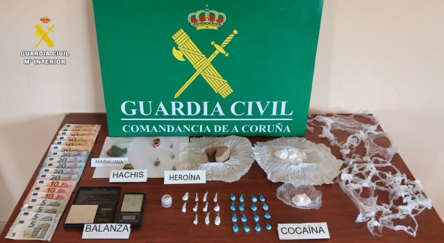 Detenido un grupo criminal de cinco personas en Boiro por tráfico de drogas