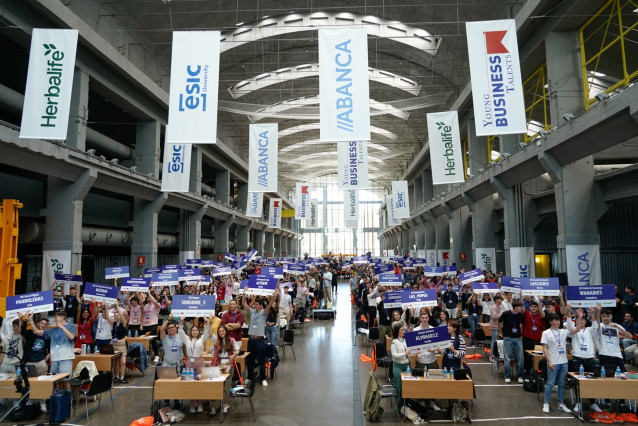 Archivo - Cuatro jóvenes vascos medirán sus habilidades directivas en la final nacional de Young Business Talents