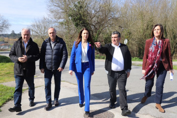 La conselleira do Medio Rural, María José Gómez, visita la zona de concentración parcelaria de Briallos, en Portas (Pontevedra)