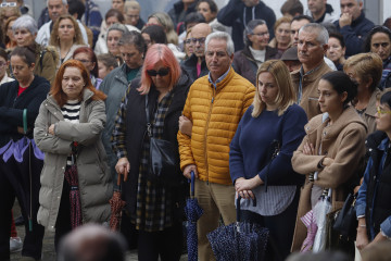 Archivo - Minuto de silencio tras el asesinato machista de Estela Blach en Baiona, en noviembre de 2024.