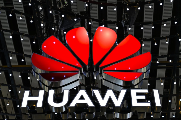 Huawei y el escándalo en la Eurocámara: los contactos del PSOE y PP bajo la lupa