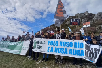 Concentración contra Altri en el Pico Sacro