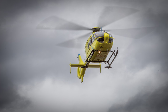 Uno de los últimos vuelos de la médico del helicóptero del 061, decana de Europa, Charo Rua, en el helipuerto del Hospital Provincial de Conxo, a 7 de marzo de 2025, en Santiago de Compostela, A Coruña, Galicia (España).