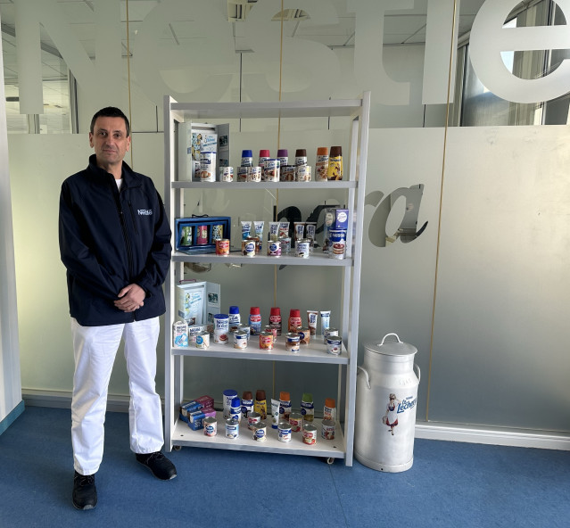 El director de su fábrica de leche condensada en Pontecesures (Pontevedra), Damián Fernández.