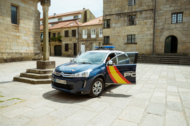 Archivo - Coche de Policía Nacional