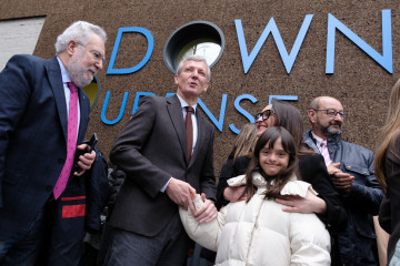 El presidente inaugura el nuevo centro Down Ourense.