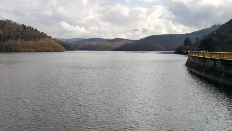 Los buzos hallan en el embalse del Eume el cuerpo del hombre desaparecido