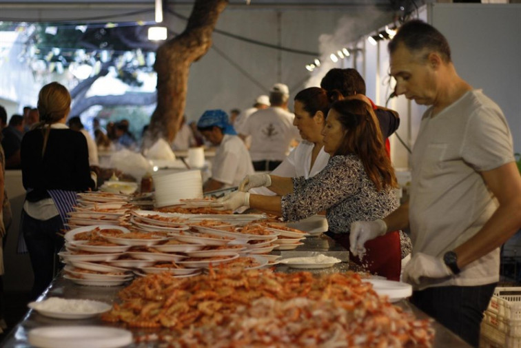 Trinta persoas contáxianse de gastroenterite vírica nunha voda en Narón