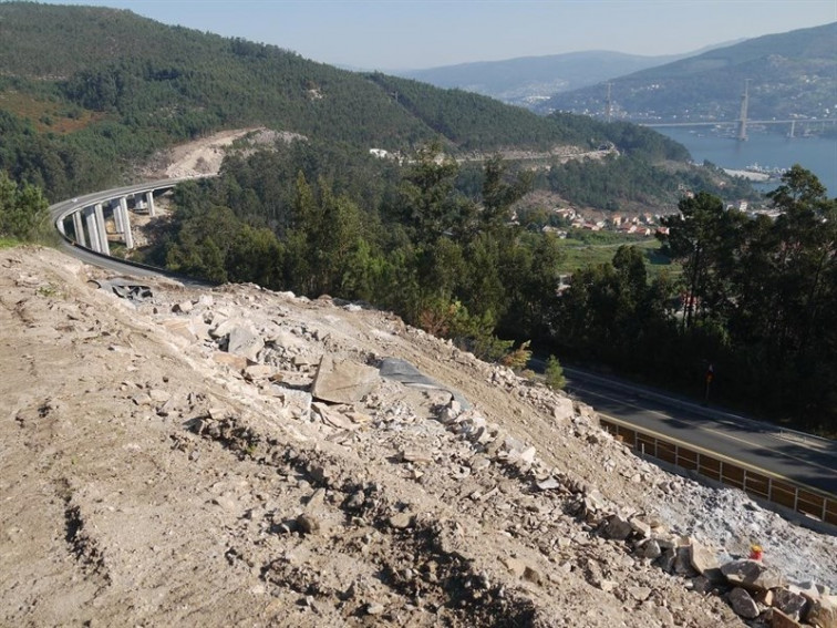 Grandes atascos en Moaña ao desviar o tráfico do Corredor do Morrazo