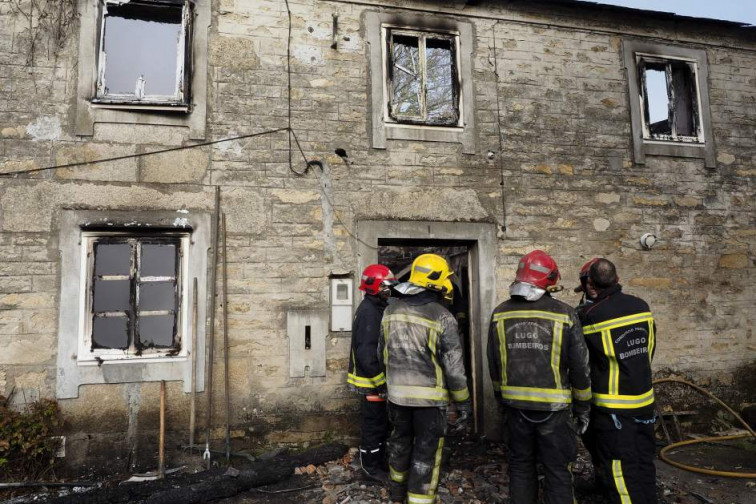 En marcha la búsqueda del cuerpo de la segunda víctima en el incendio de Bóveda