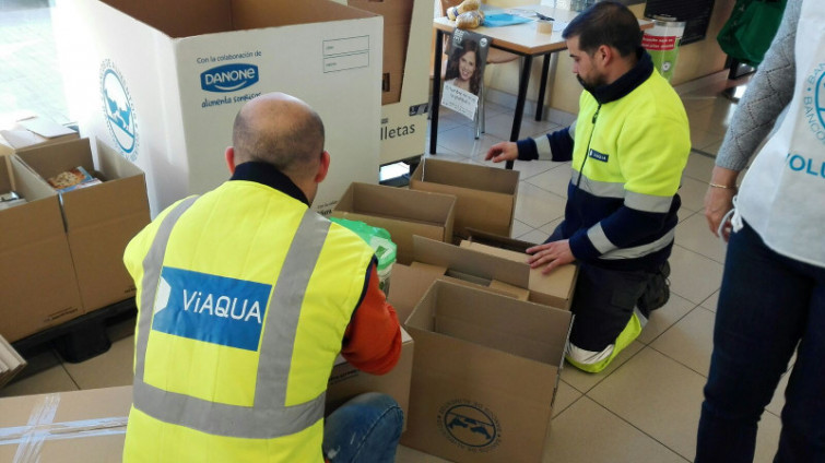 ​Viaqua colabora con coches y voluntarios en 'La Gran Recogida' de alimentos