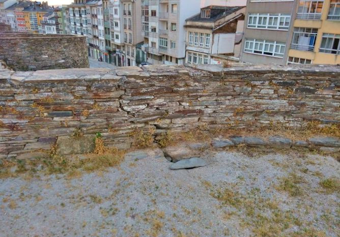 ​A Xunta acometerá en 2017 obras de restauración da Muralla de Lugo