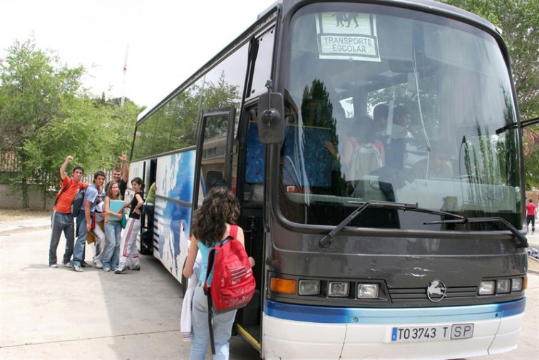 Mascarilla en el bus y otras normas para la vuelta al cole de algunos cursos en Galicia