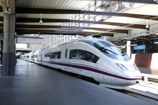 ​Renfe apuesta por alianzas con empresas como Uber para trayectos combinados