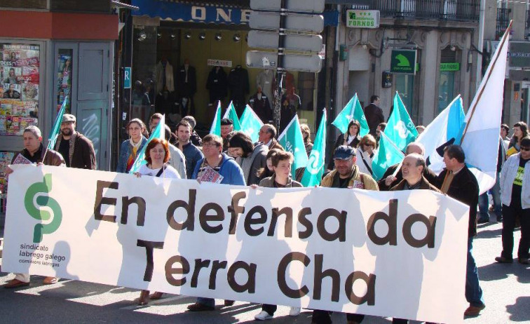 O SLG reclama á Dirección de Minas a caducidade das concesións a Erimsa na Terra Chá