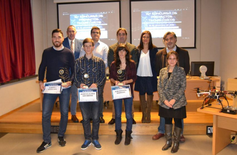 Un estudante da UVigo presenta un dron capaz de controlar incendios forestais