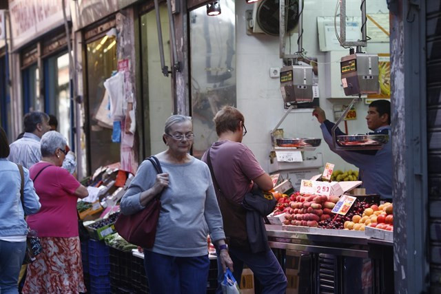 Más tarifa plana y 32 semanas de permiso de maternidad para los autónomos gallegos