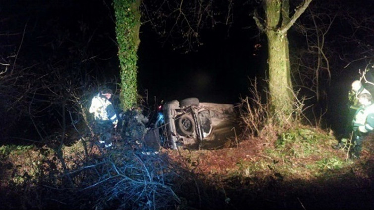 ​Dos fallecidos al caer con su coche al río en Tordoia