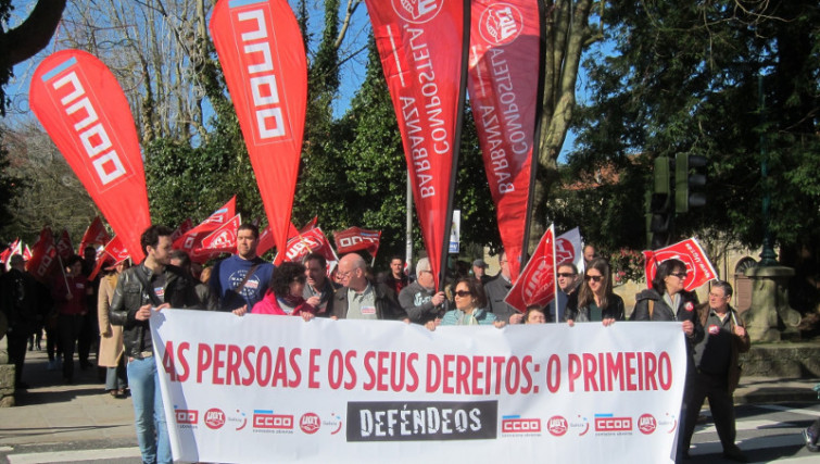 ​Cientos de personas salen a la calle contra la precariedad laboral