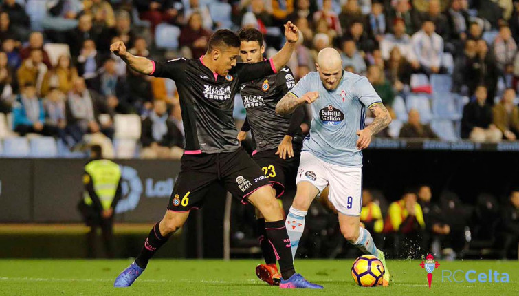 ​El Celta empata en inferioridad ante el Espanyol