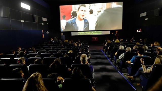 Méndez de Vigo defiende la subida del IVA al cine y niega la destrucción del sector