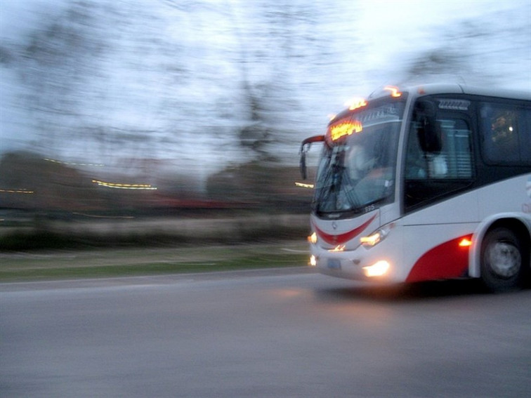 ​El conflicto de los autobuses se desatasca en la provincia de Ourense