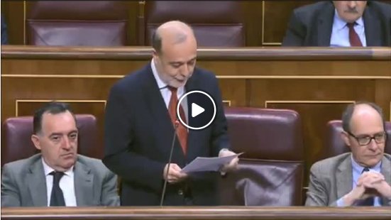 Así fue la pregunta en verso que recuperó la formalidad en el Congreso