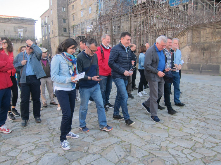 Xunta y Concello promueven una ruta peatonal del casco histórico al Gaiás