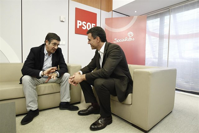 ​Pedro Sánchez ofrece a Patxi López integrarse en su candidatura para desbancar a Díaz