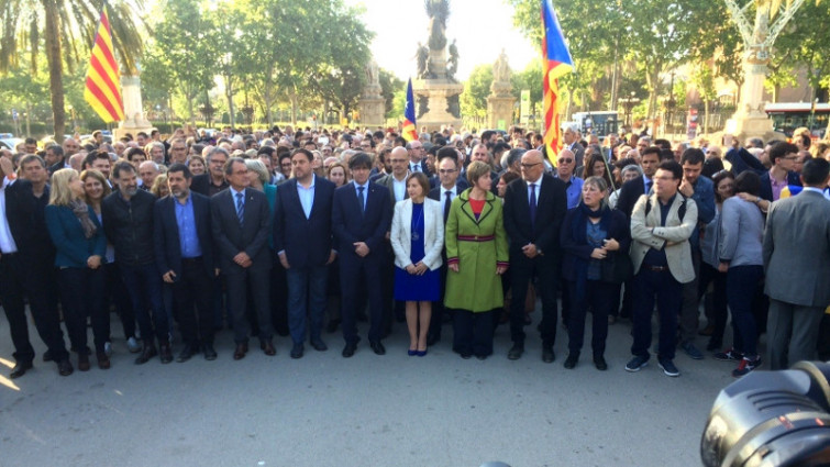 ​La presidenta del Parlament catalán responde ante la justicia por desobediencia