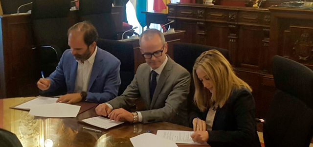 ​El Concello de Ourense y Viaqua firman un protocolo contra la pobreza energética