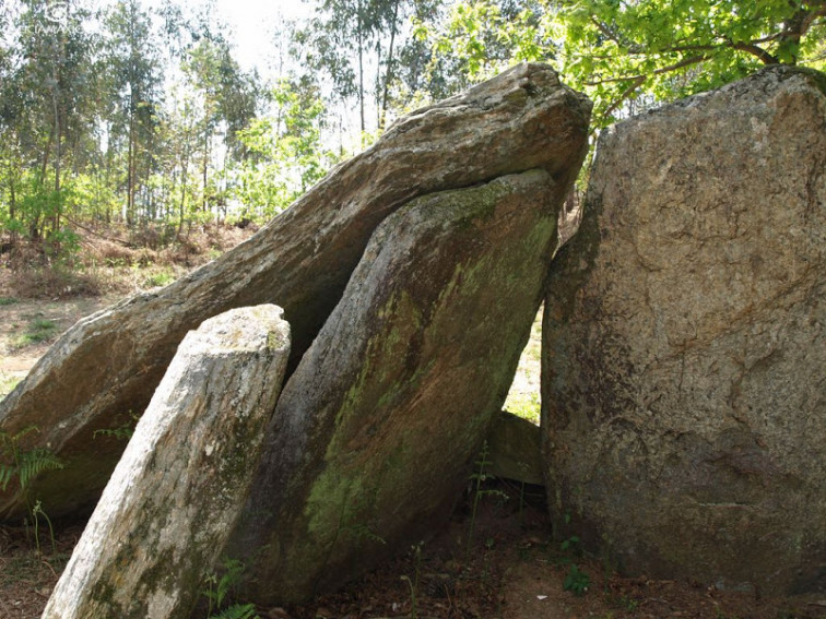 ​Trabajos forestales dejan 'manco' a un enclave arqueológico de O Valadouro