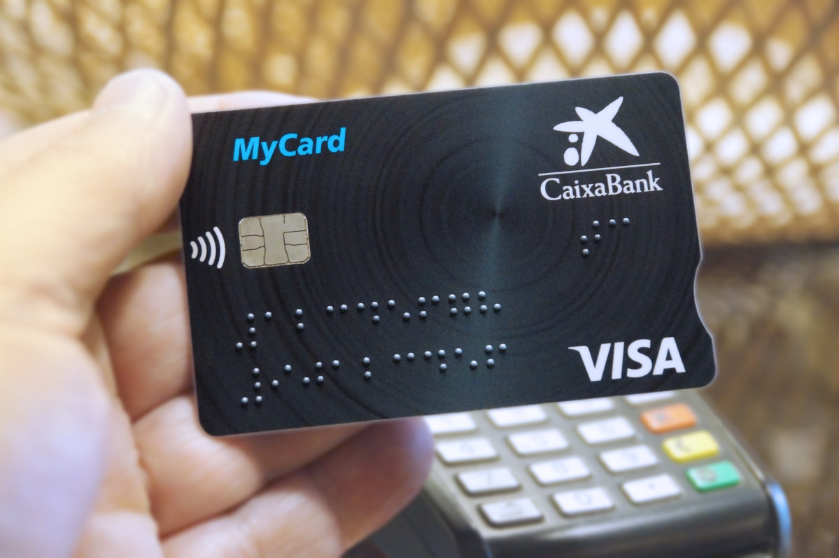 Visa de CaixaBank con sistema braille Visa de CaixaBank con sistema braille